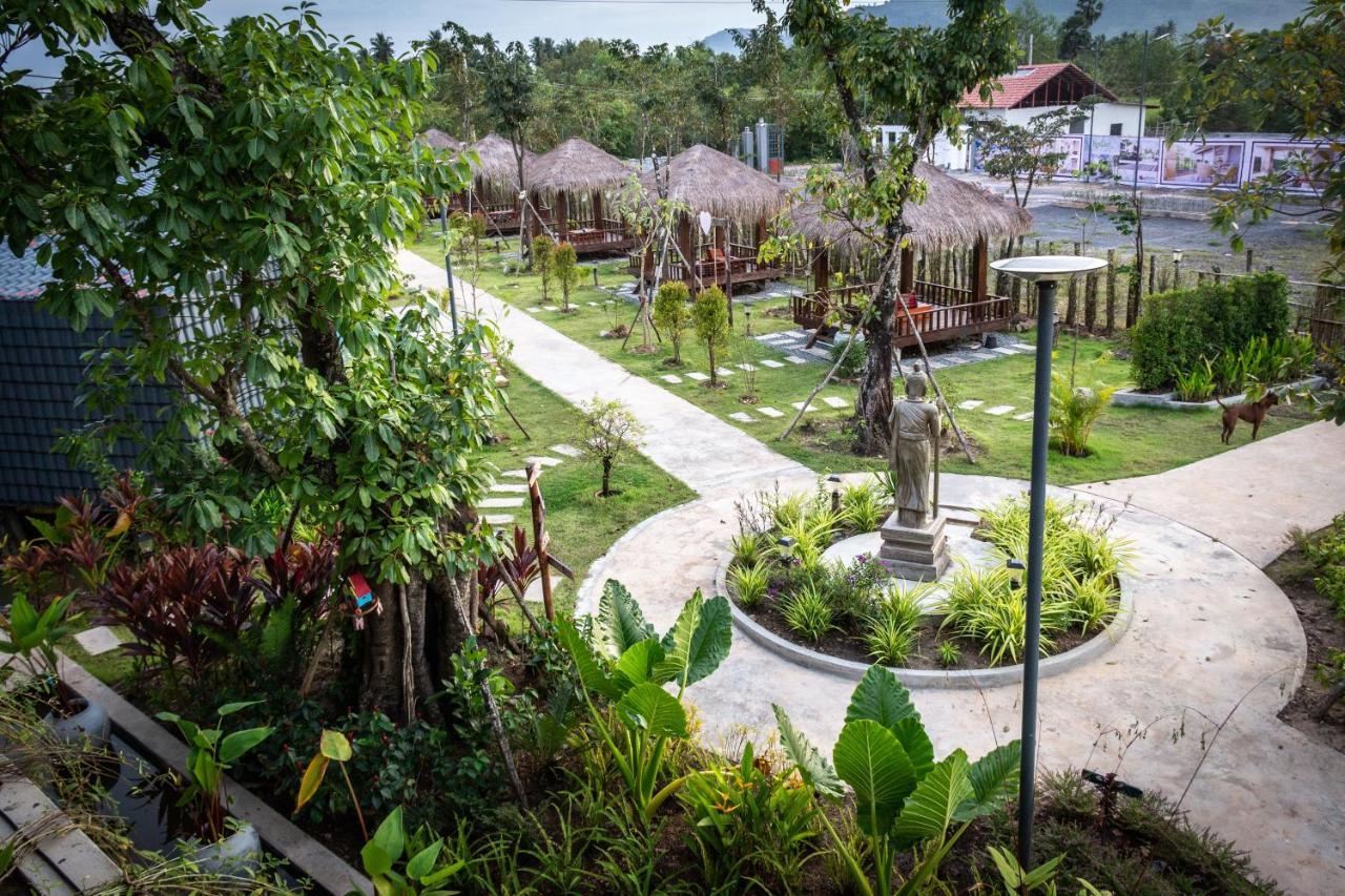 Kampot Tropical Village Exteriör bild